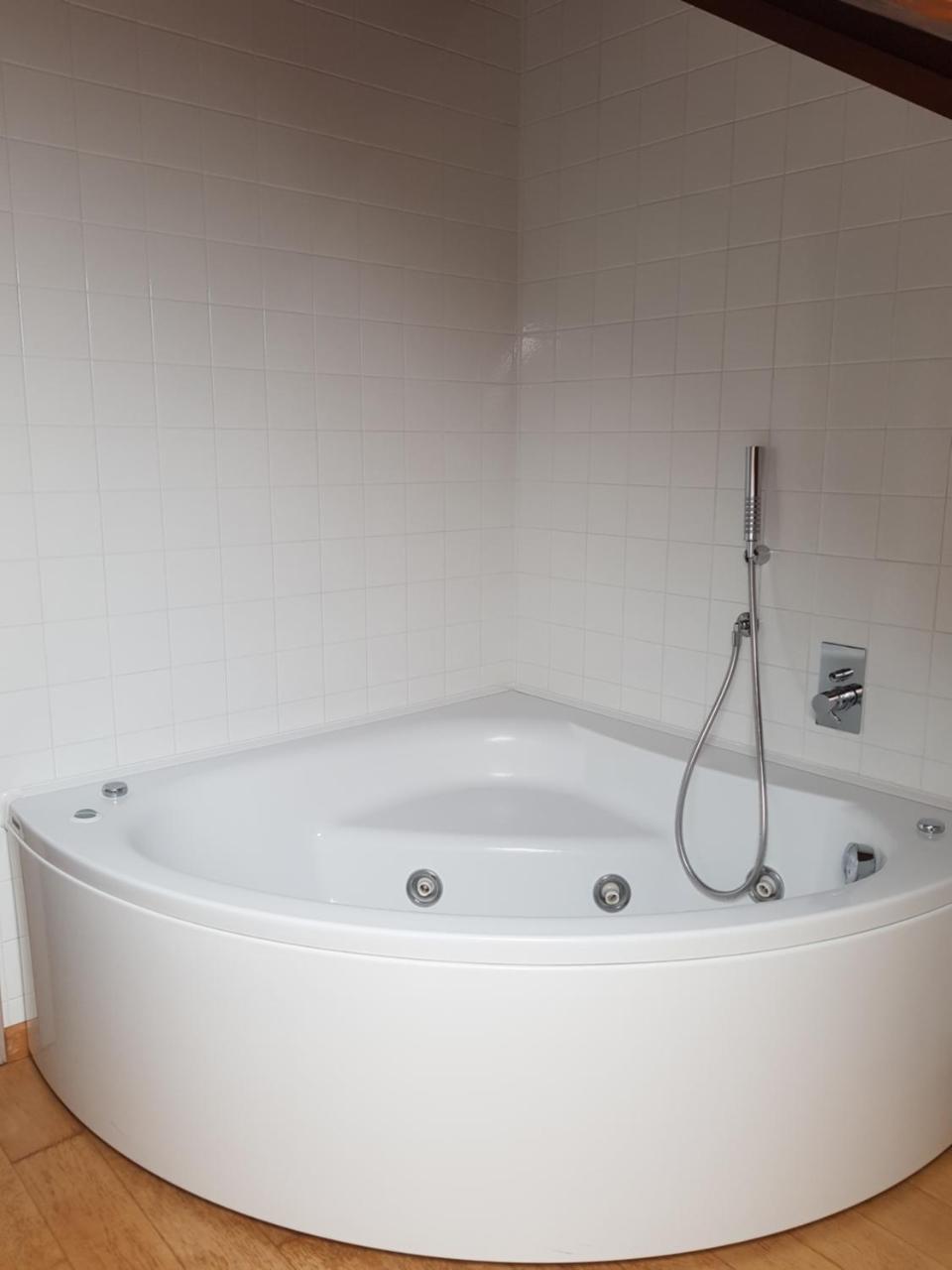 Bed and Breakfast La Morona Rocchetta Tanaro Экстерьер фото